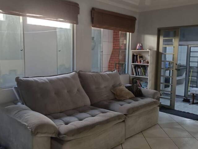 #5 - Casa para Venda em São José dos Campos - SP - 1