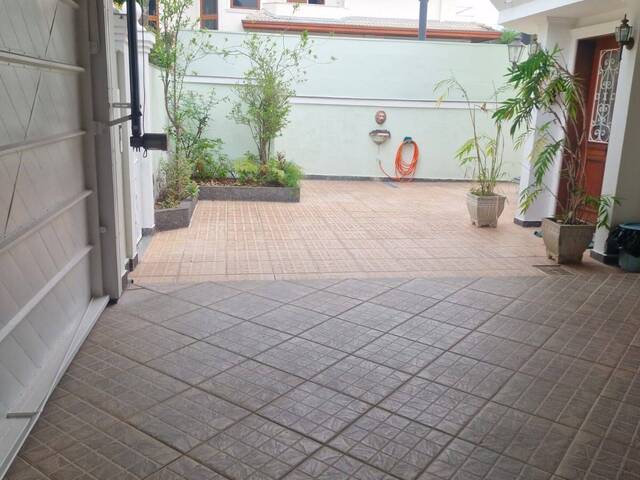 #12 - Casa para Venda em São José dos Campos - SP - 2
