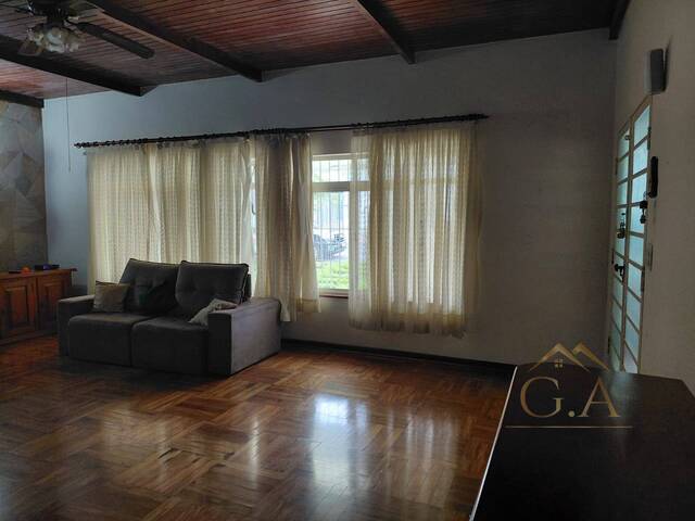 Casa para Venda em São José dos Campos - 4