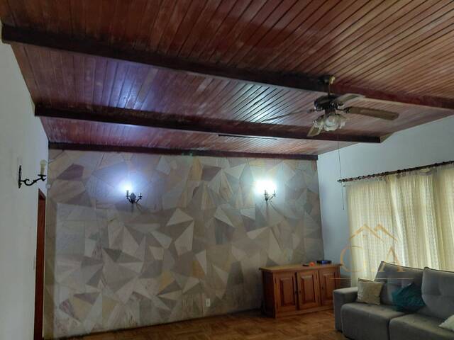 Casa para Venda em São José dos Campos - 5